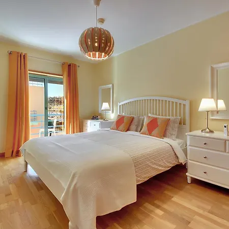 Marina Bay * البوفيرا