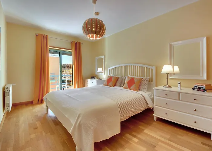 Marina Bay * البوفيرا