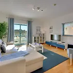 Marina Bay דירה